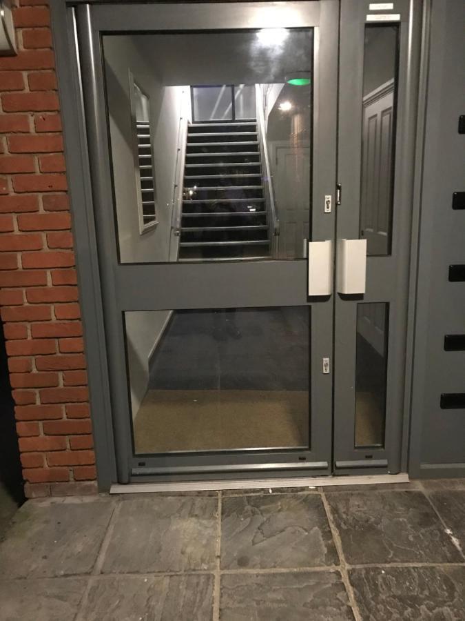 Marie'S Serviced Apartments- 2 Bedroom City Stay Bedford Exterior foto